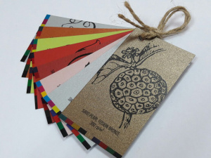 У вас есть дизайнерская бумага для визиток и открыток?